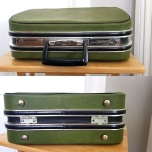 Green Travel Bag
